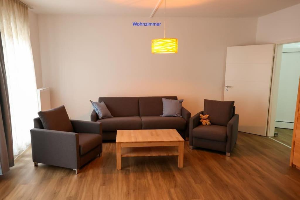 Freundliche Wohnung Mit Parkplatz Und Terrasse Neubrandenburg Exteriér fotografie