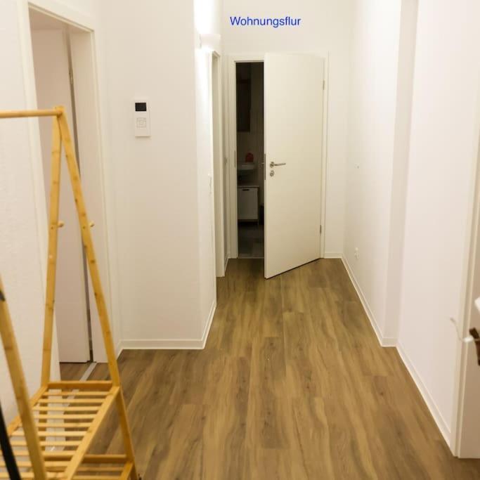 Freundliche Wohnung Mit Parkplatz Und Terrasse Neubrandenburg Exteriér fotografie